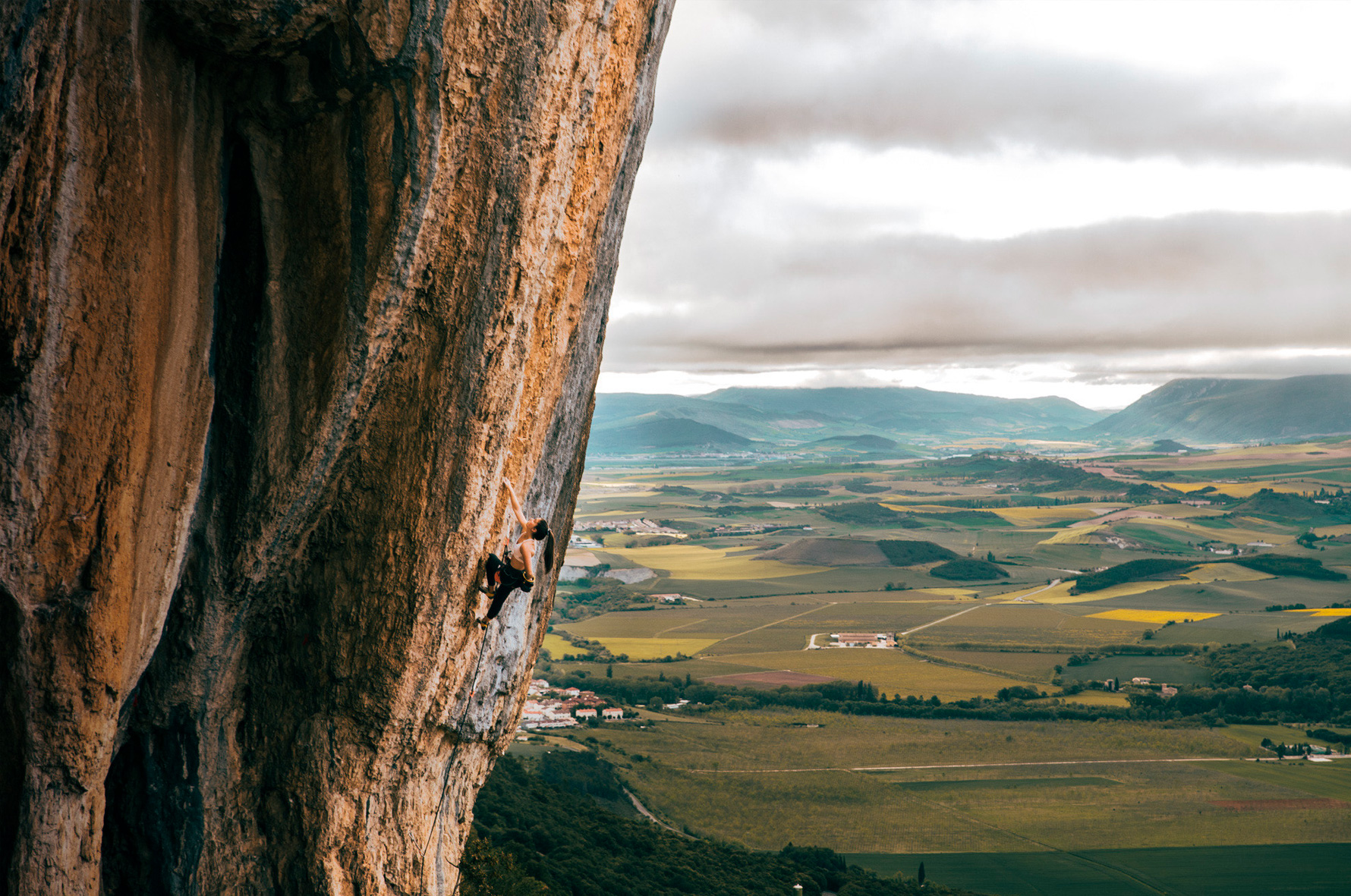 Ainhize Belar climbing