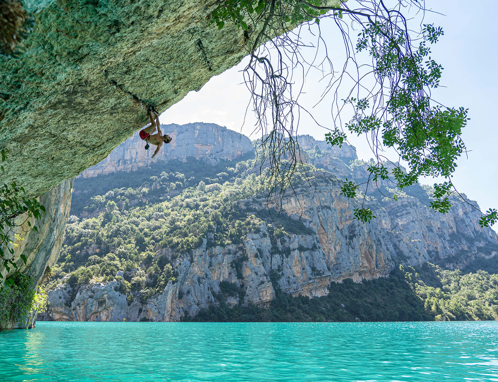 Chris Sharma - First ascent of Trick or Tree 8b+ / 5.14a - Mont - Rebei, Spain